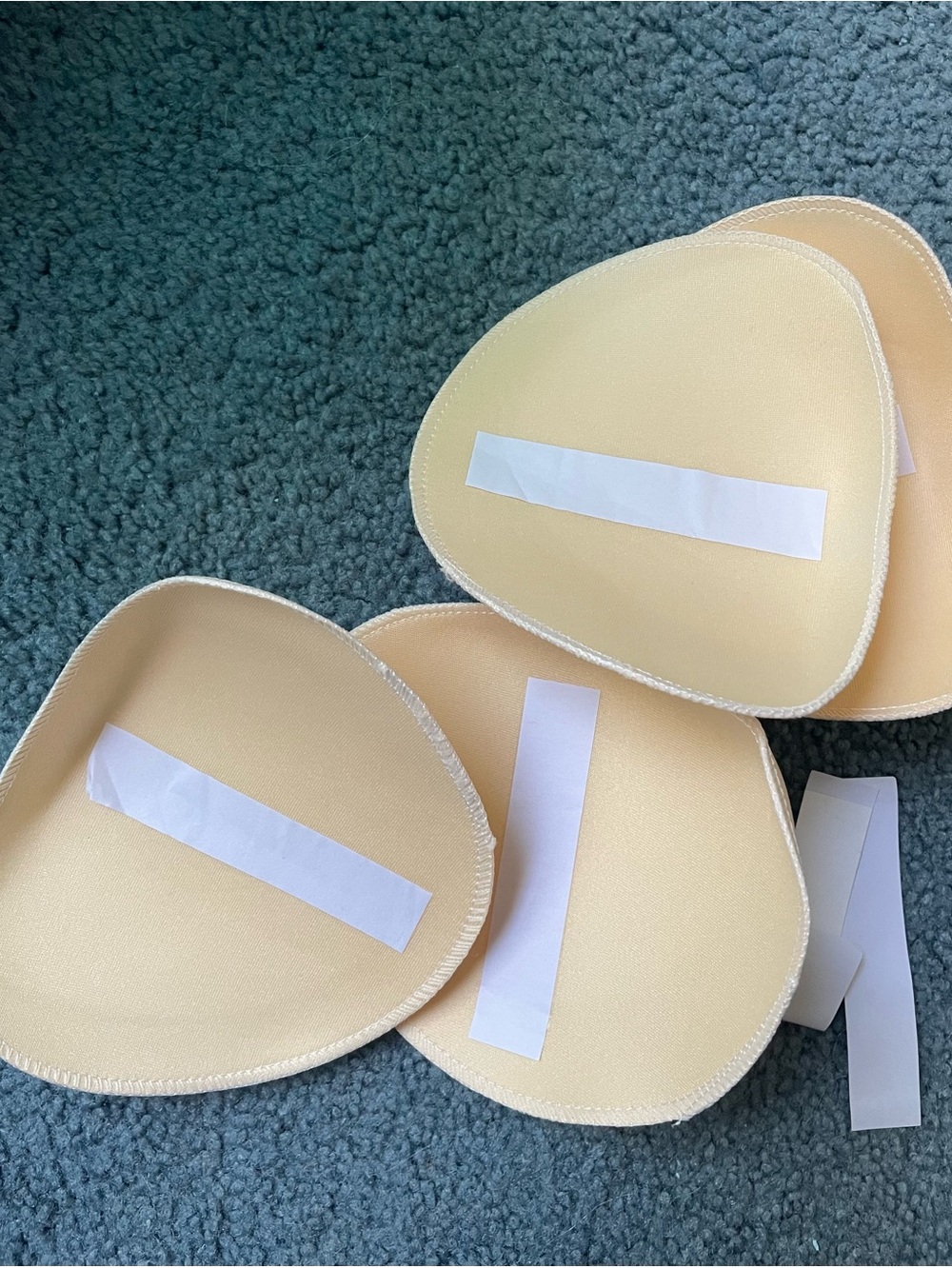 Shoulder pads (4)